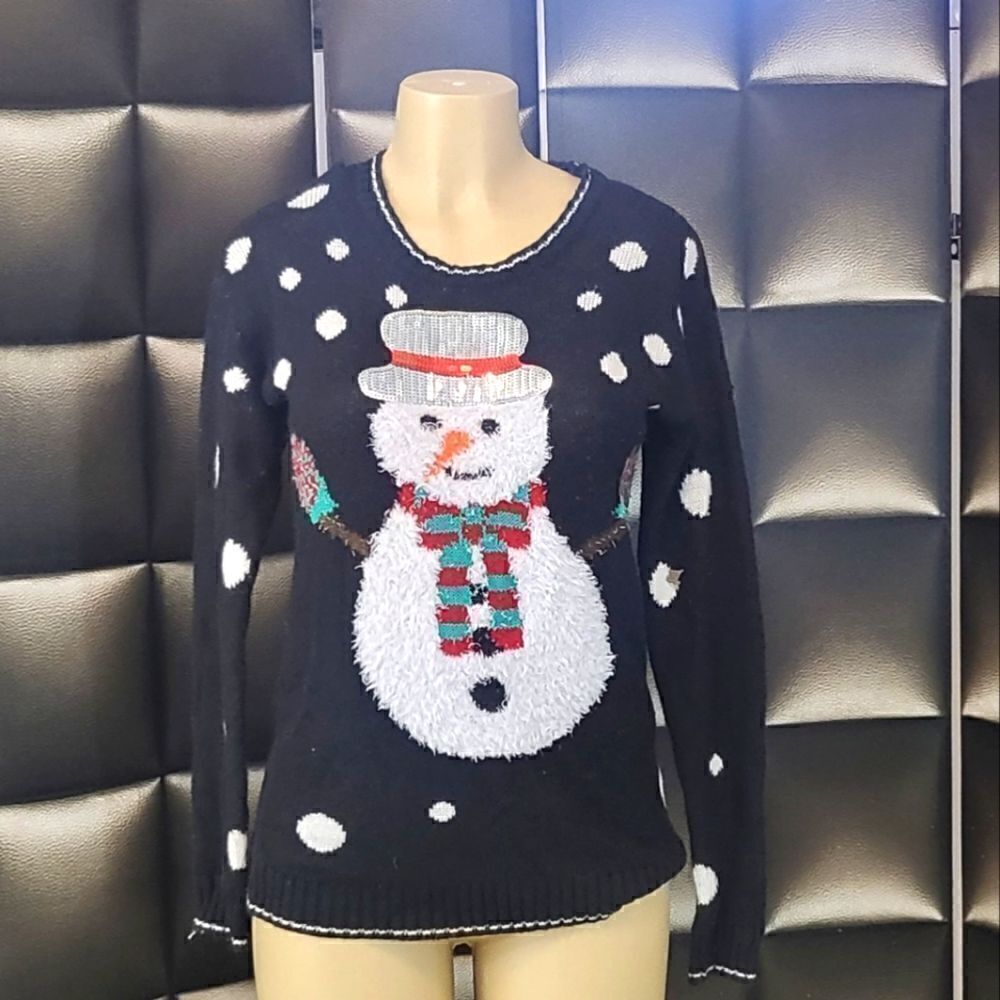 Christmas Sweater - Picture 2 of 6
